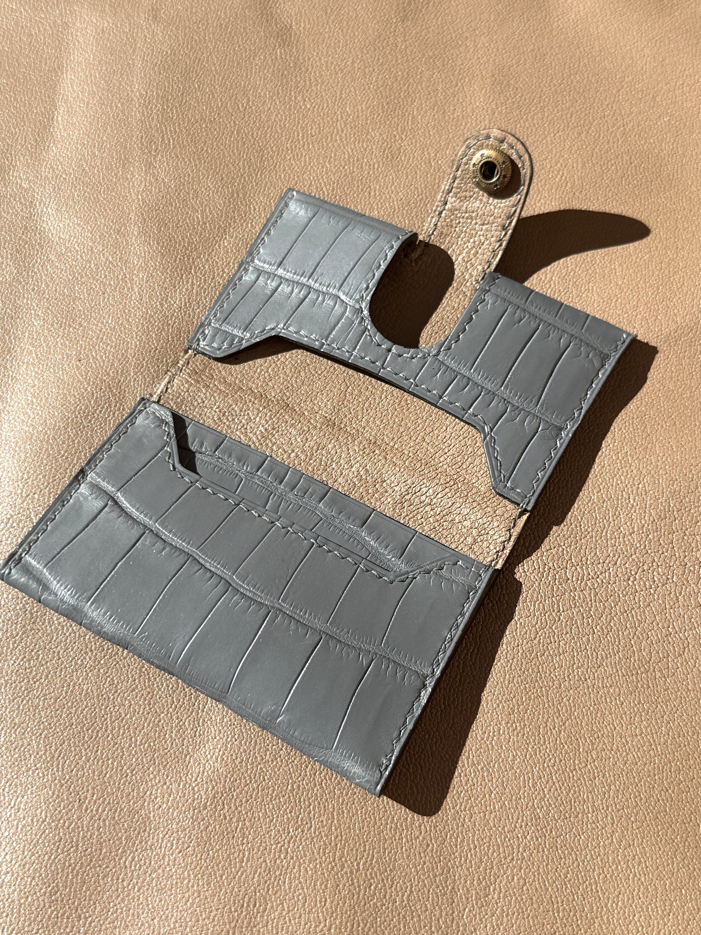 Bifold cardholder Icare Matte grey