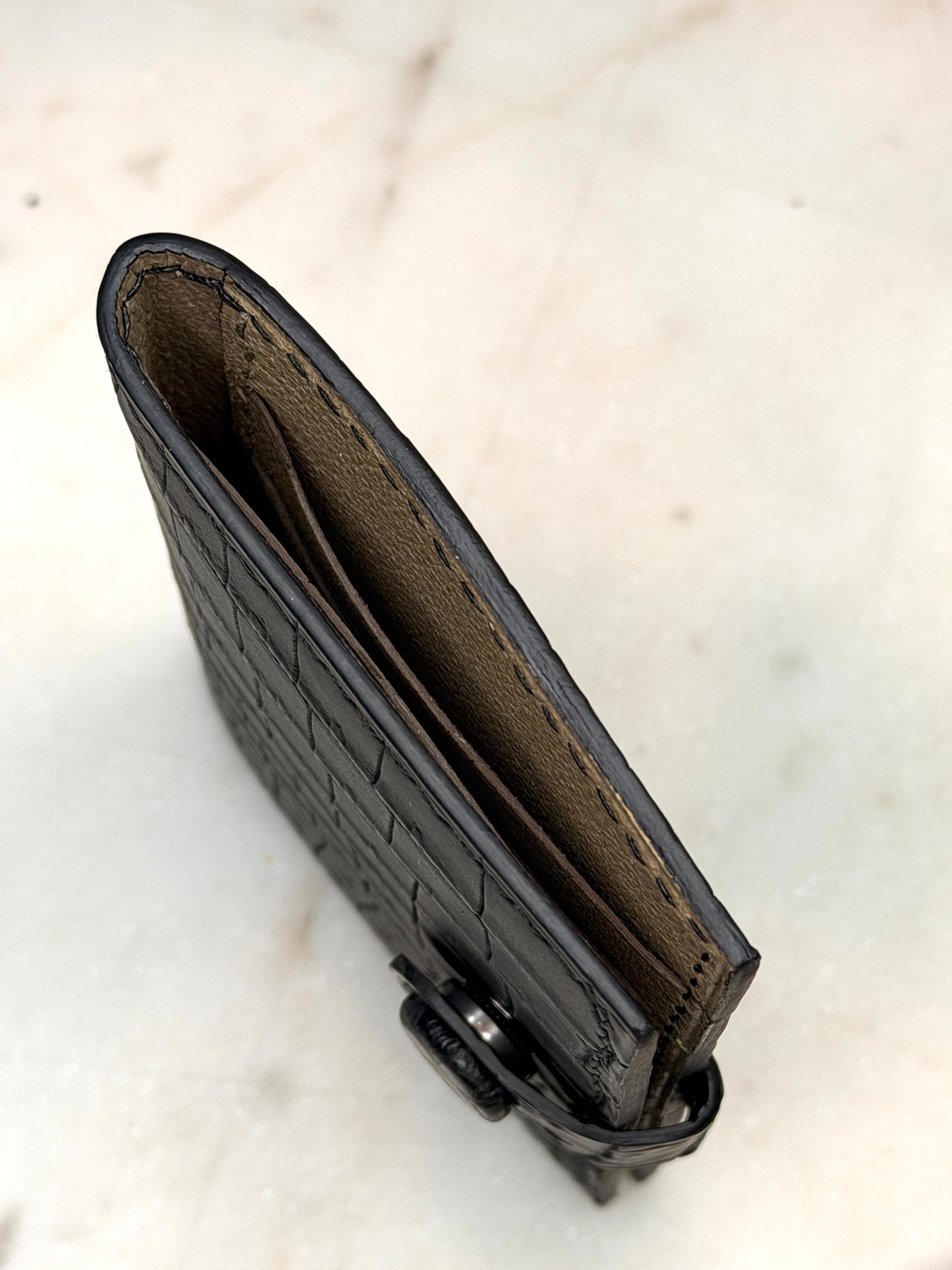 Bifold 6 pockets Arya black matte crocodile