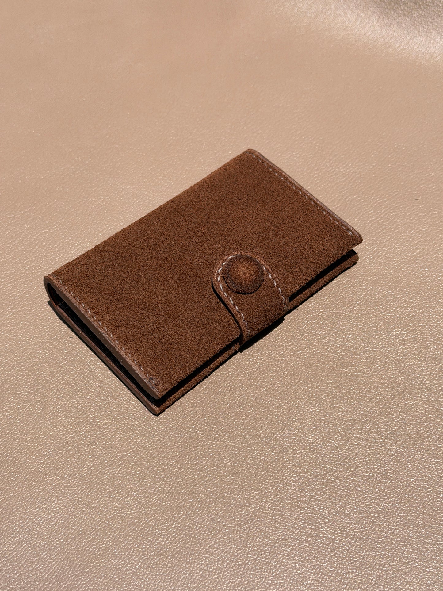 Bifold Cardholder Icare Suede Mocha