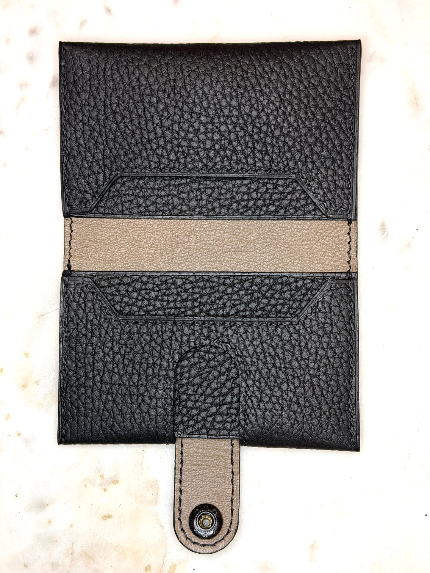 Bifold cardholder Icare Togo noir