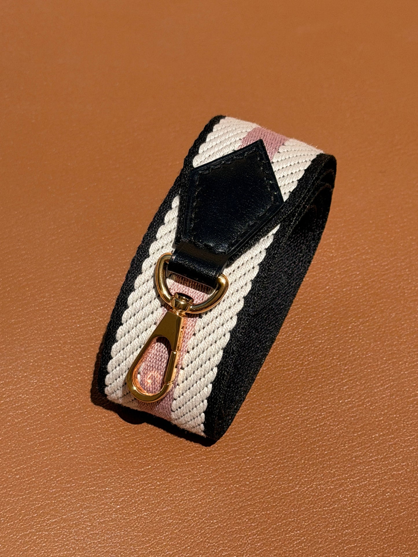 Chevron Single strap Black