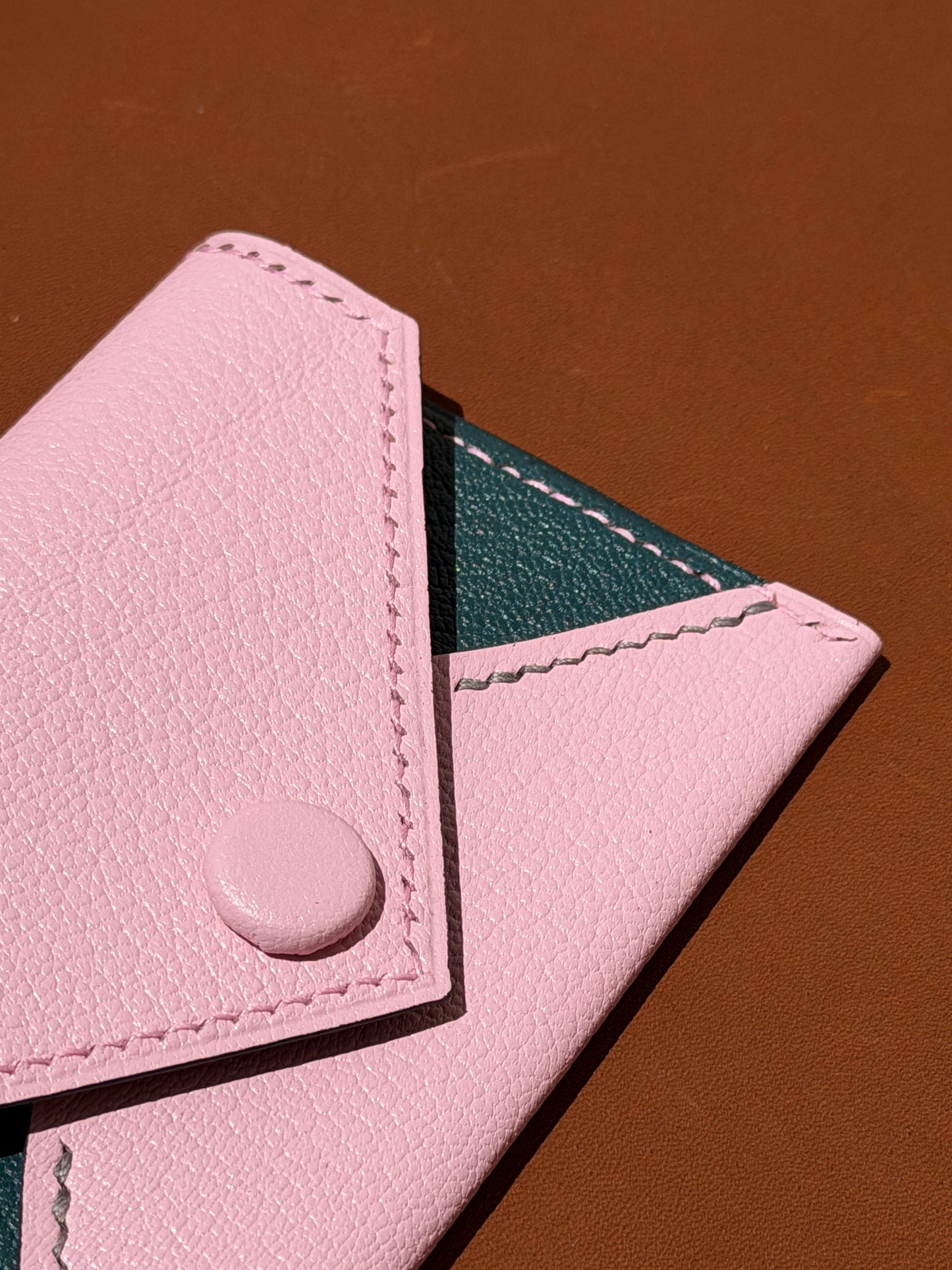 Enveloppe Cardholder Rose and Peacock Goat Skin
