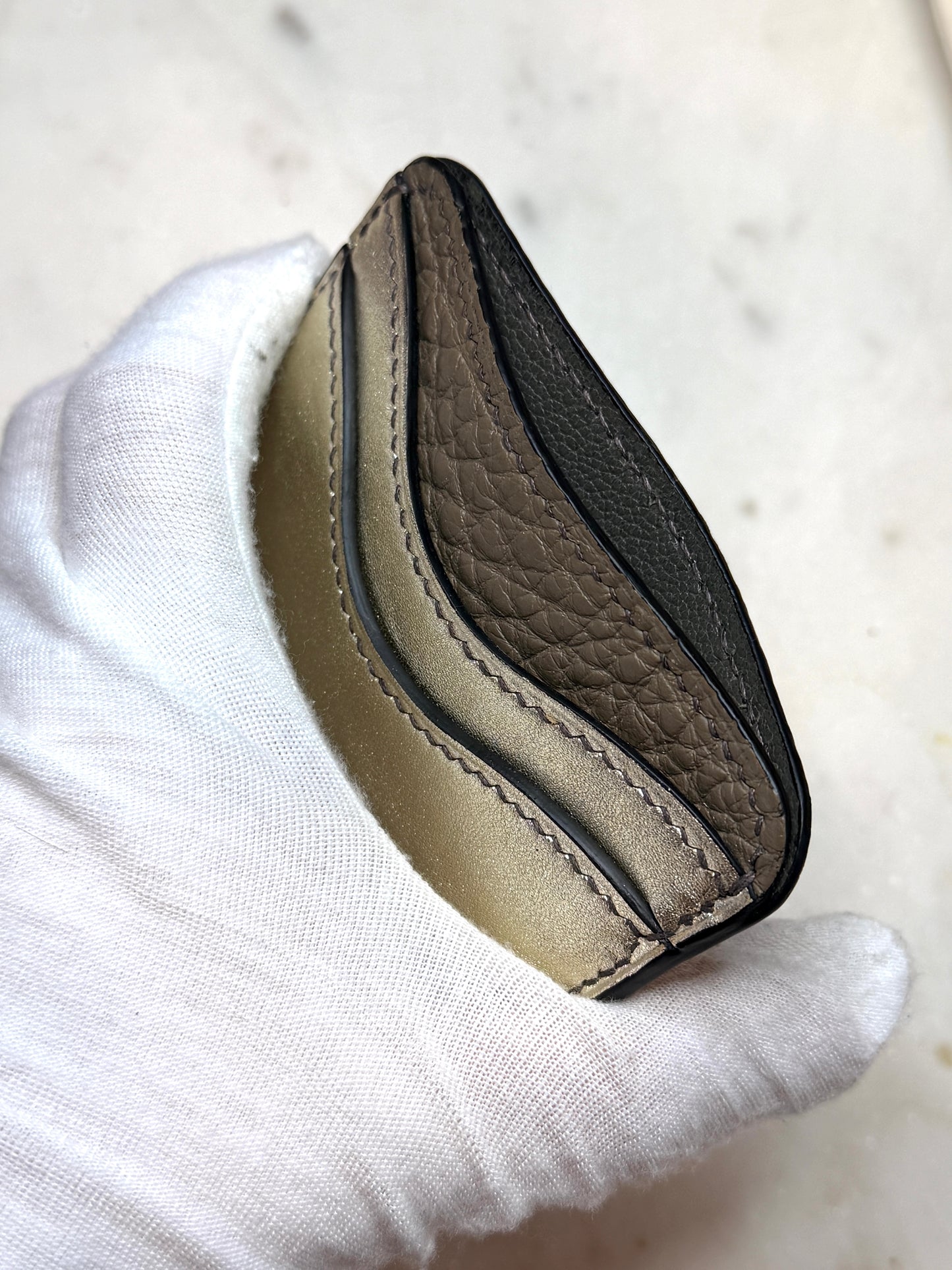 Essential cardholder Gold Lambskin & Taupe Goat