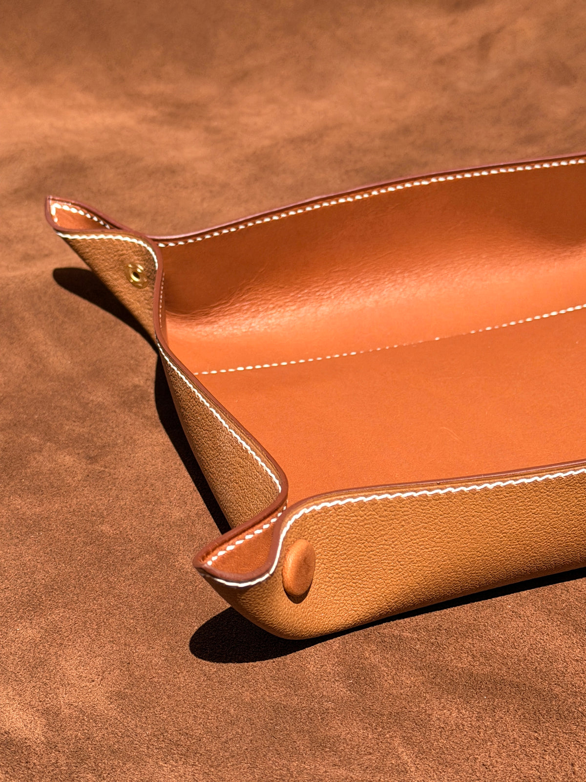 Vide Poche Hazelnut Barenia Leather with covered Snaps