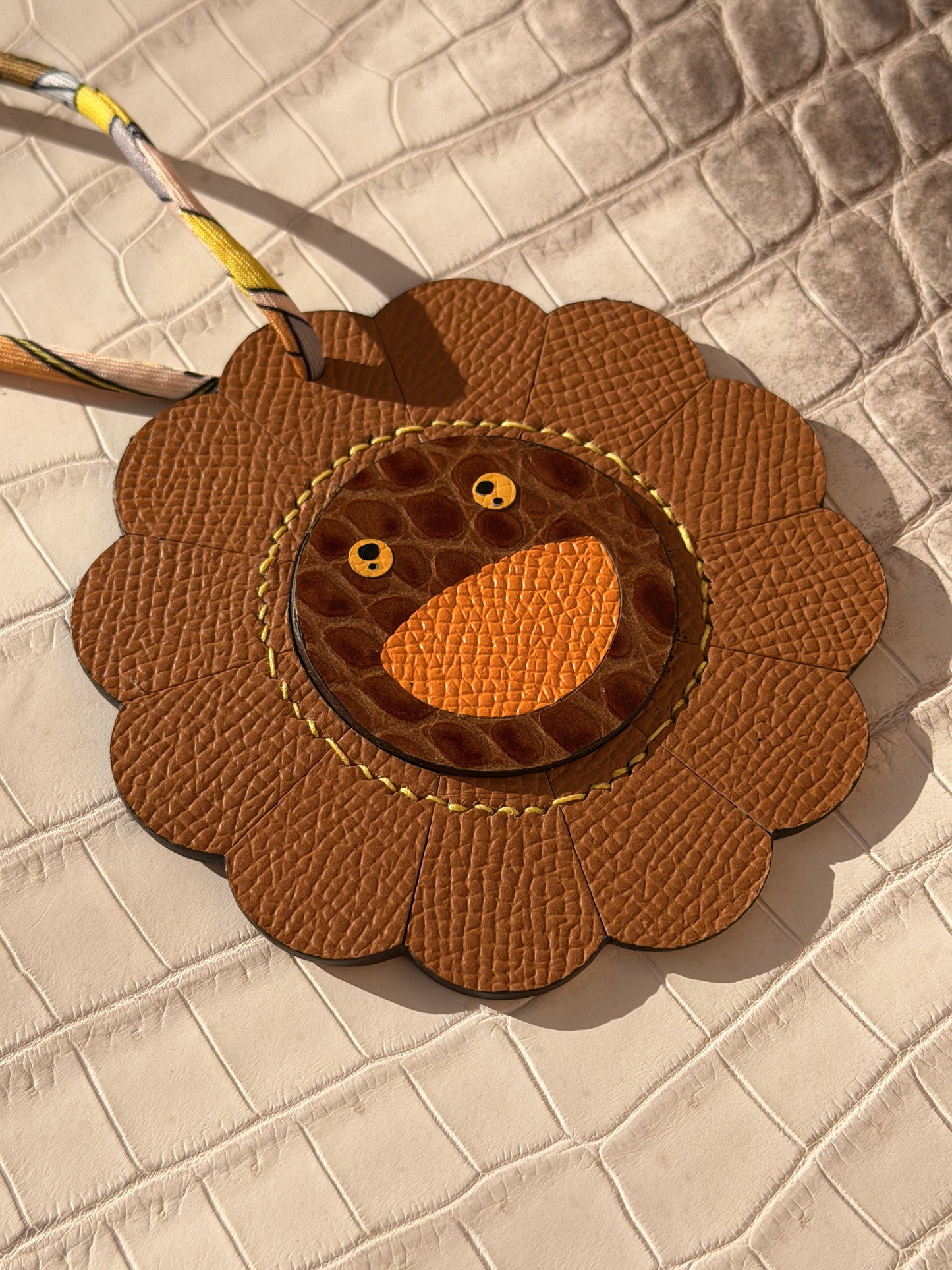 Flower Bag Charm Hazelnut Epsom