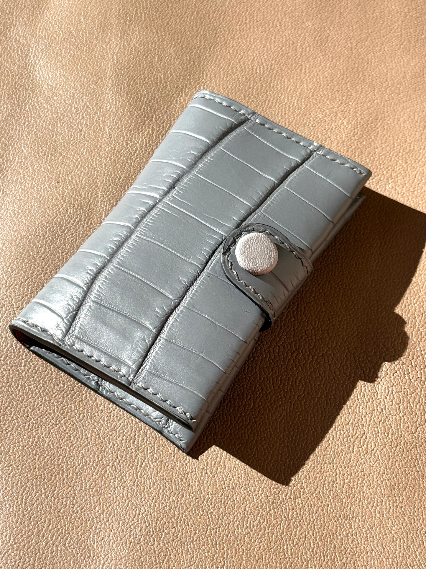 Bifold cardholder Icare Matte grey
