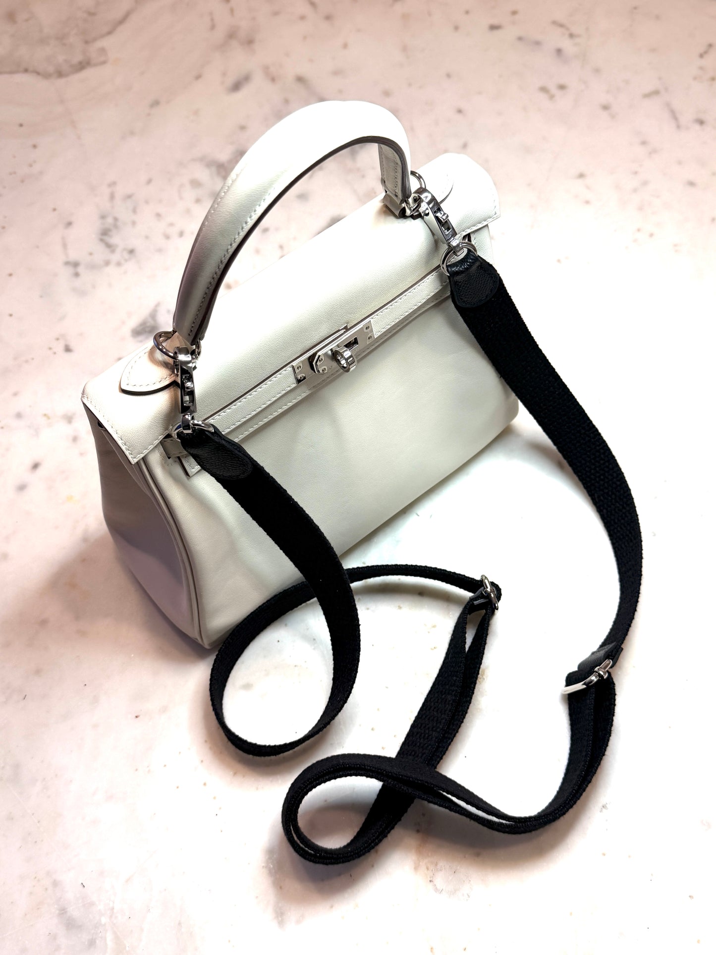 C&L Adjustable Strap Epsom Noir