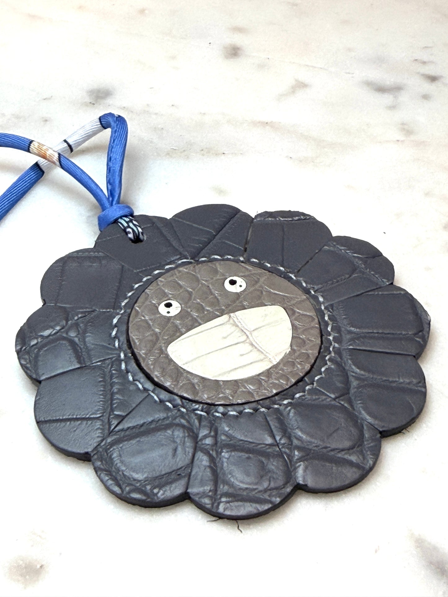 Flower bag charm grey Croco