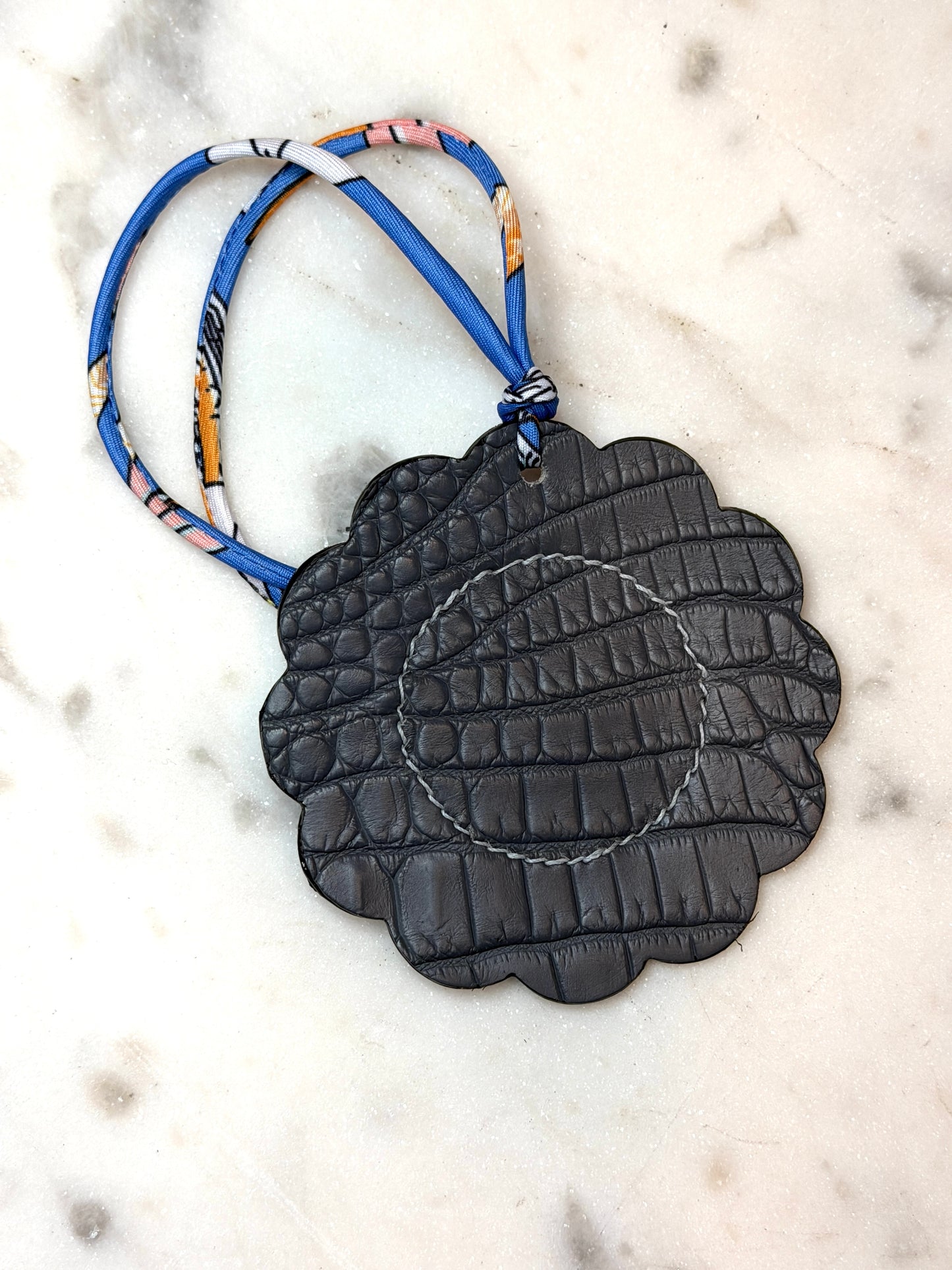 Flower bag charm grey Croco