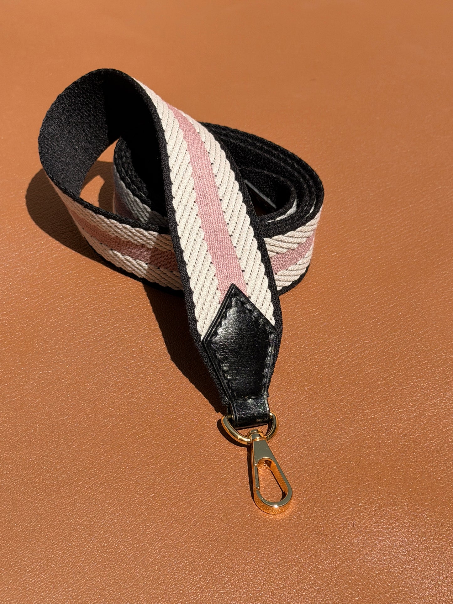 Chevron Single strap Black