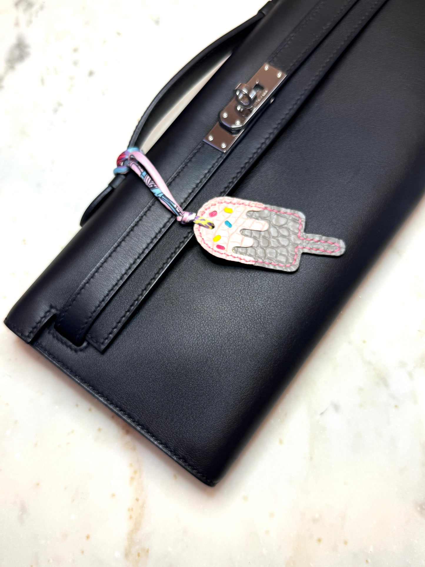 Popsicles matte crocodile grey and pink