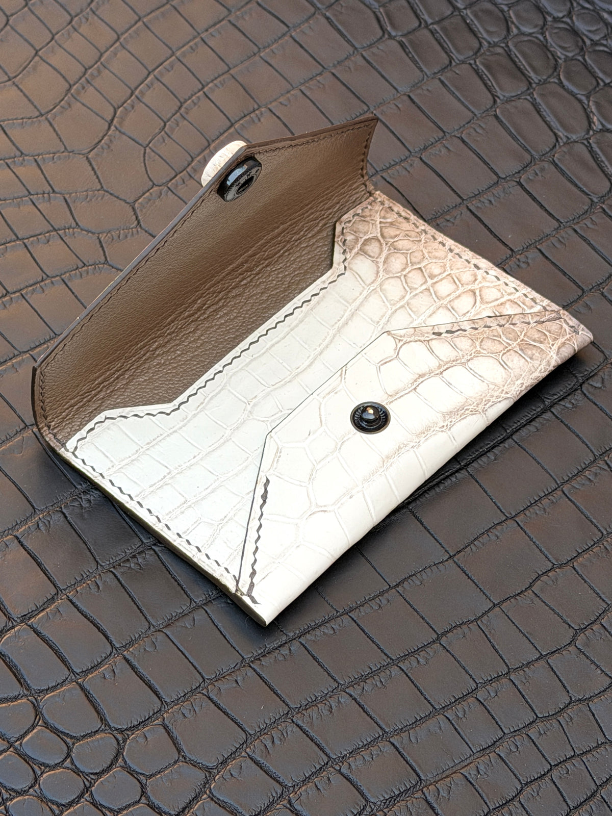 Enveloppe Cardholder  Matte Crocodile Himalaya & Goat Skin