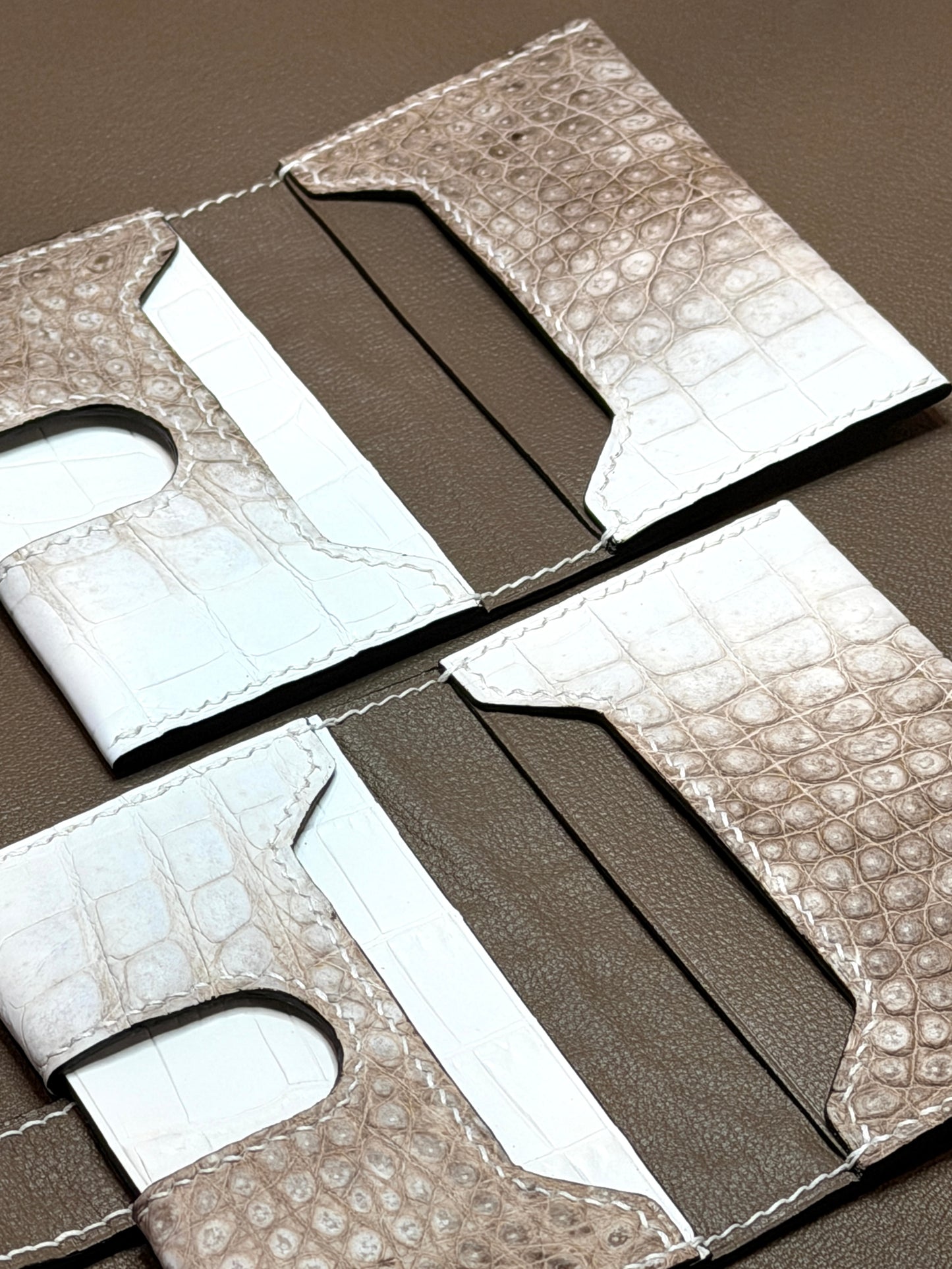 Bifold Cardholder Crocodile Himalaya Icare
