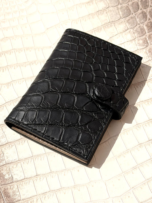 Bifold 6 Pockets Arya Black Matte Crocodile