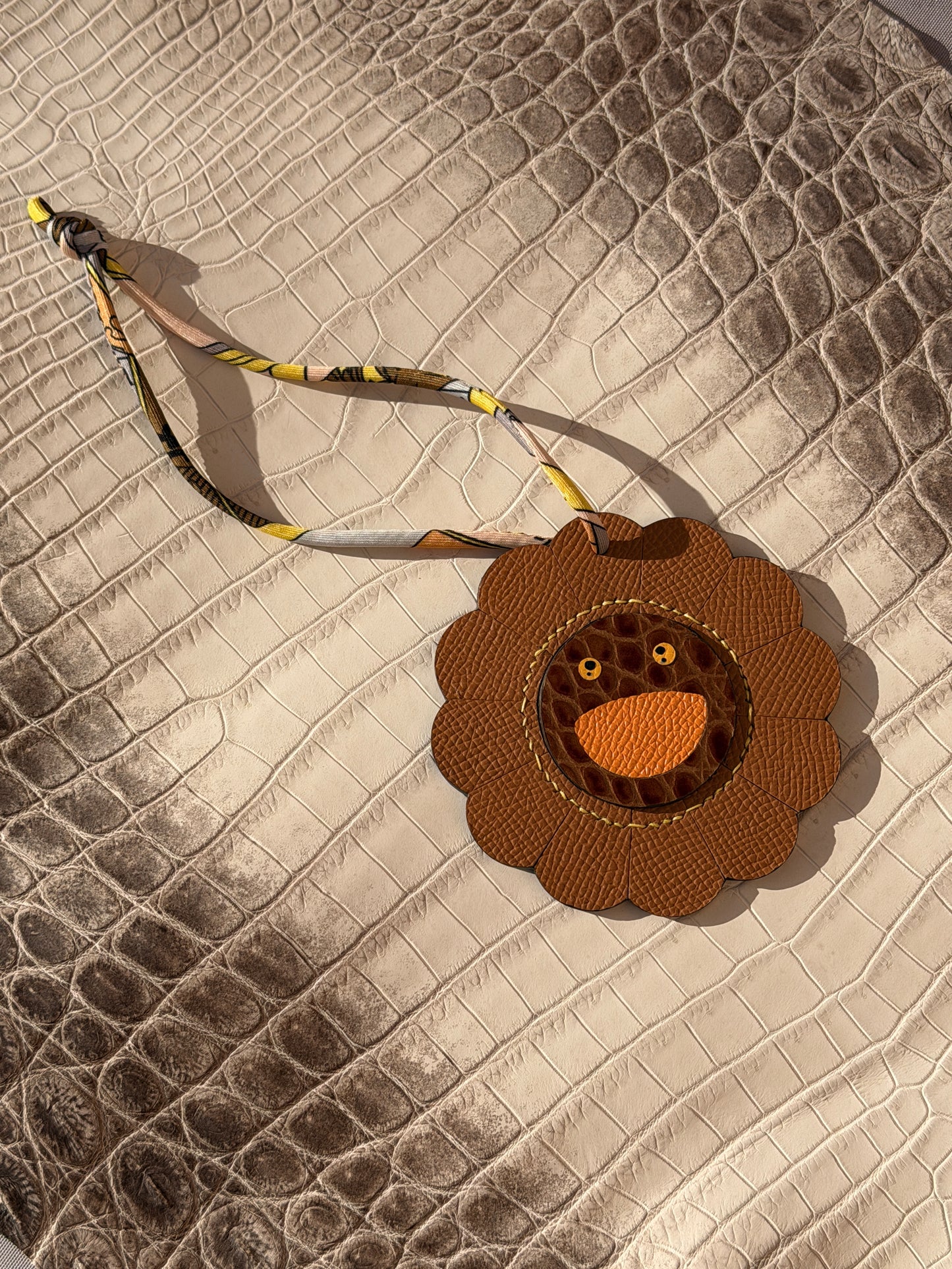 Flower Bag Charm Hazelnut Epsom