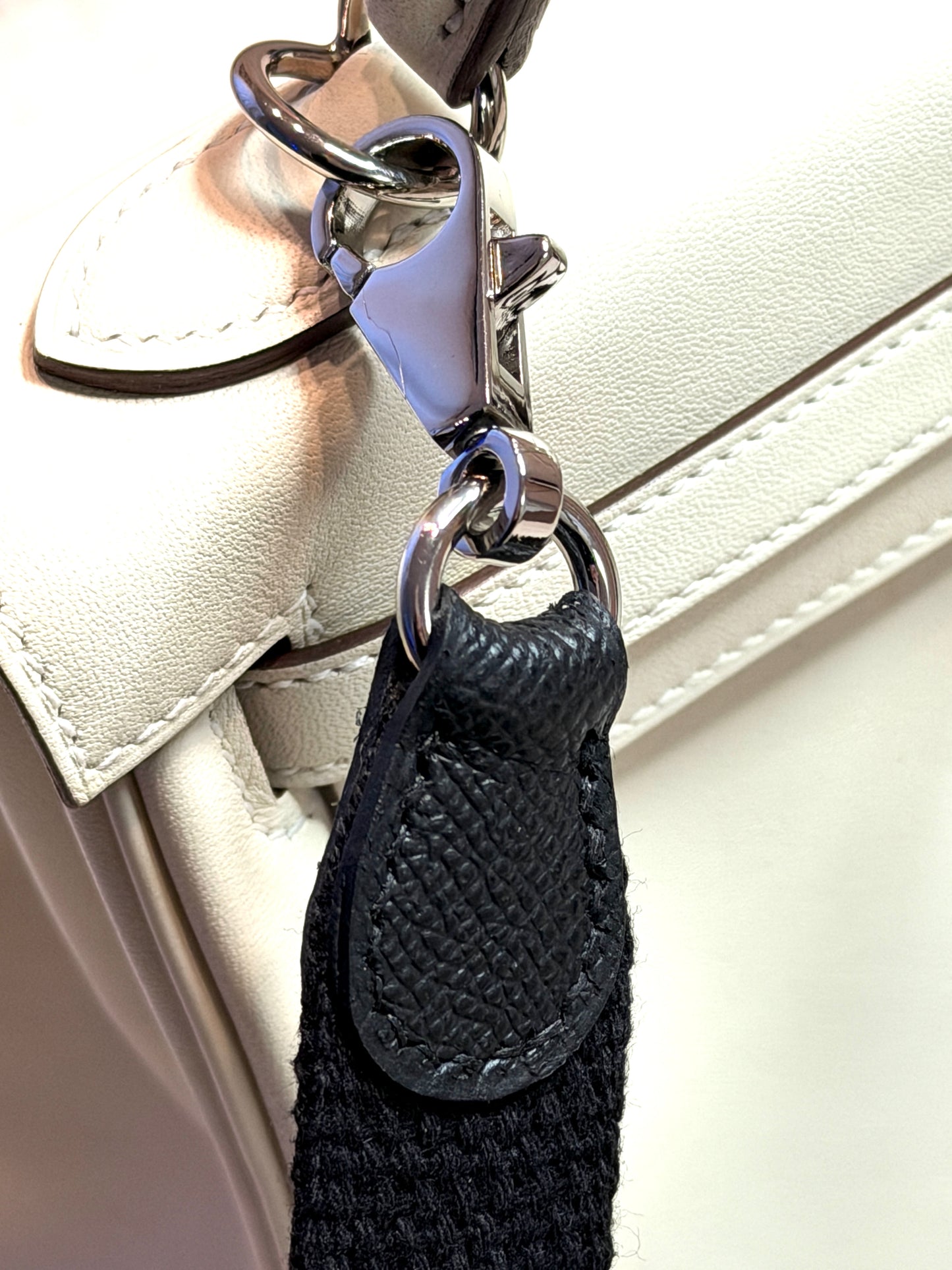 C&L Adjustable Strap Epsom Noir