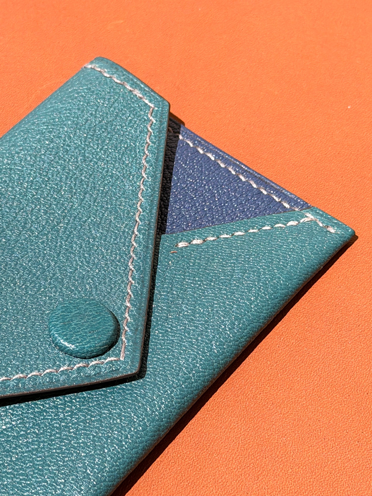Enveloppe Cardholder blue & Peacock goat skin