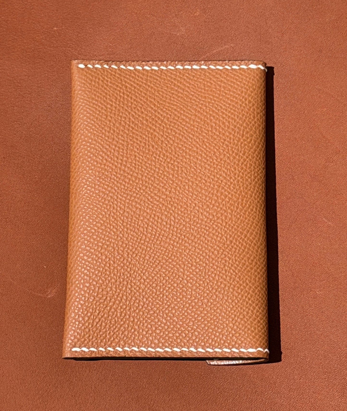 Enveloppe Cardholder Epsom hazelnut & Goat