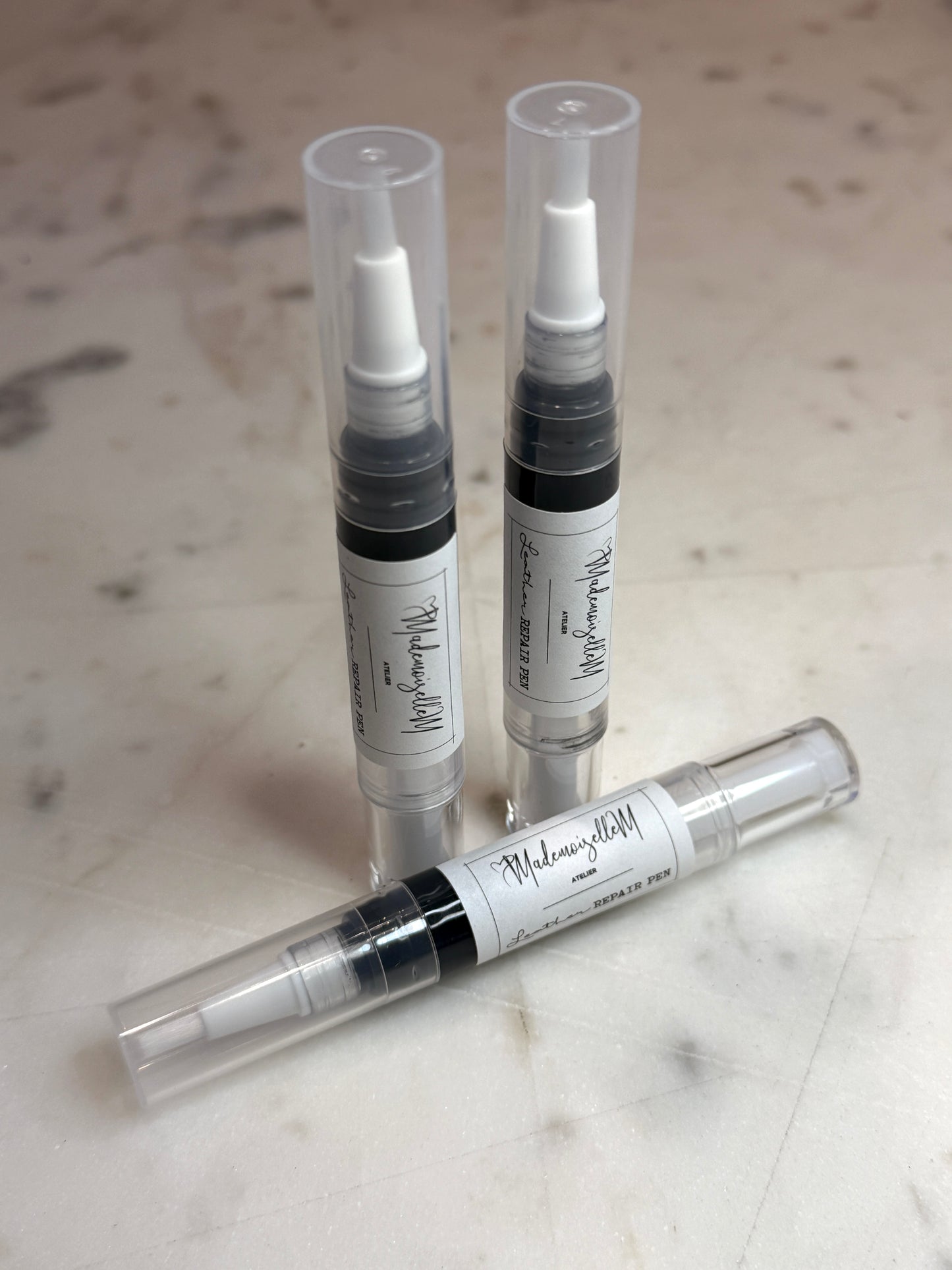 Leather Restoring Black Pens