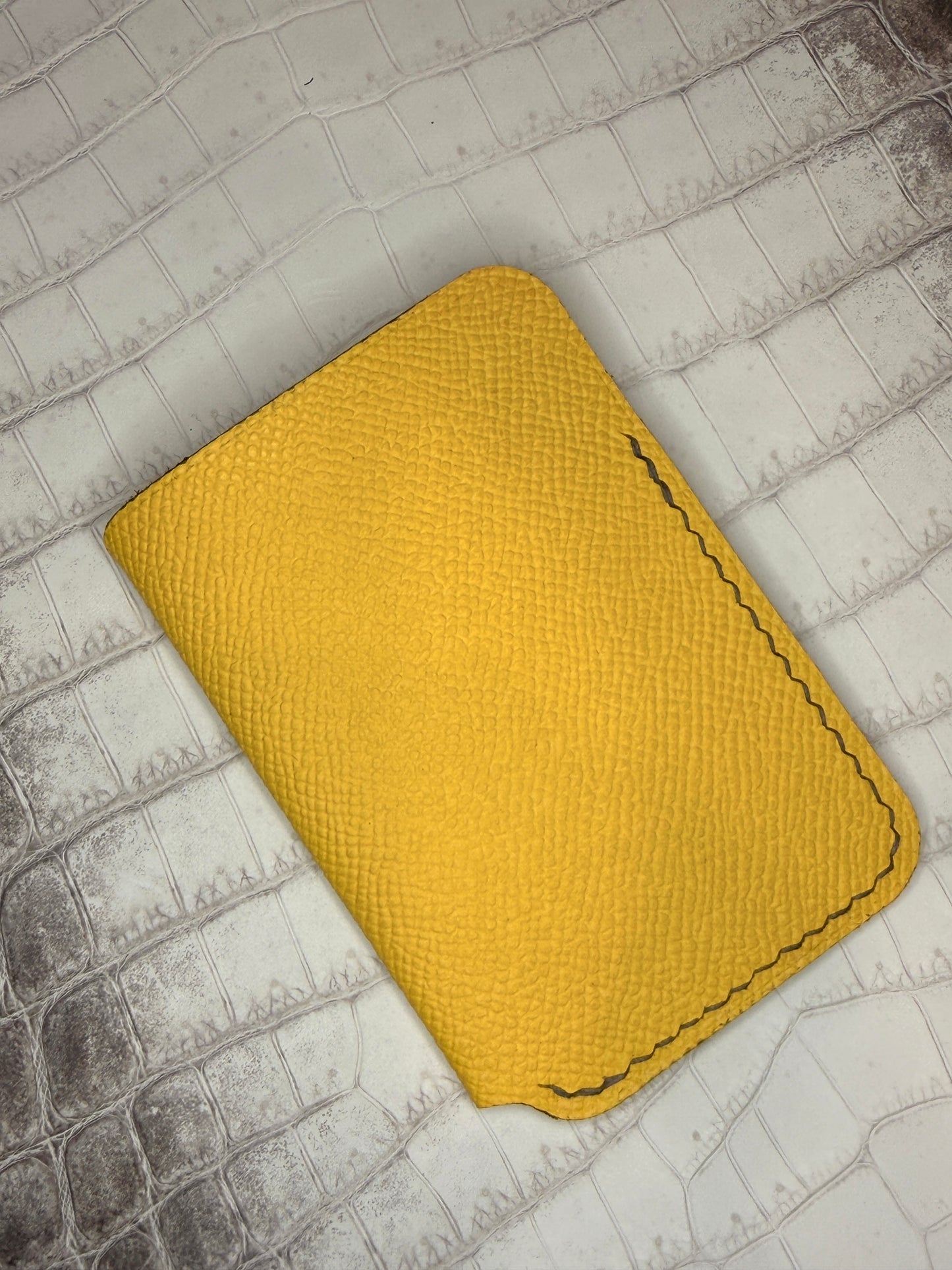 The Minimalist Or Jaune