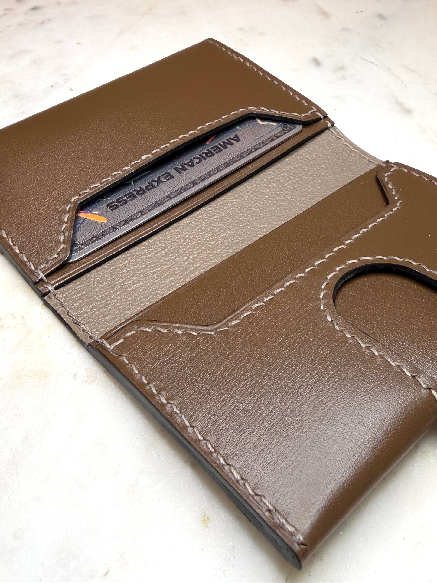 Bifold cardholder Icare box brown