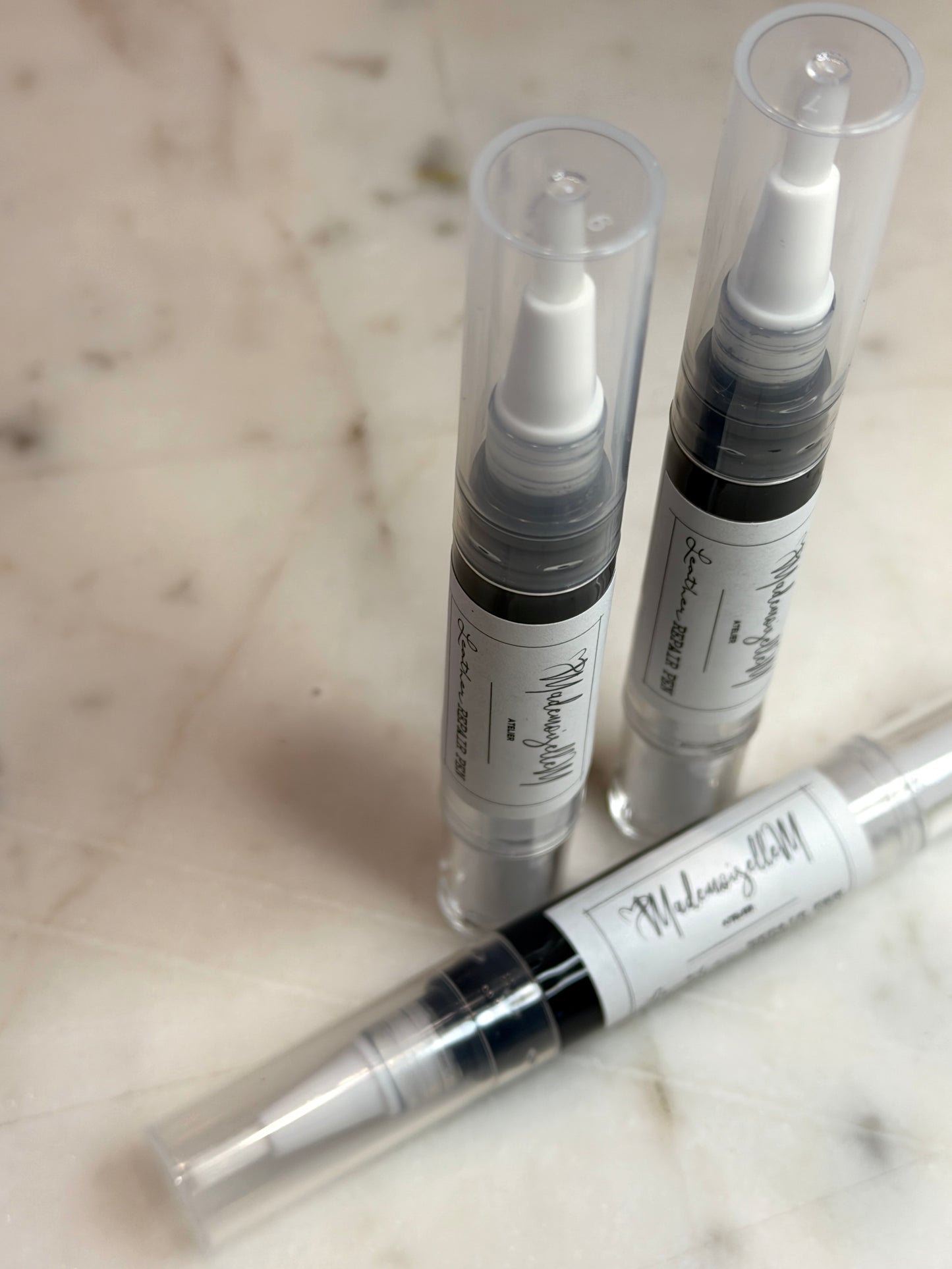 Leather Restoring Black Pens