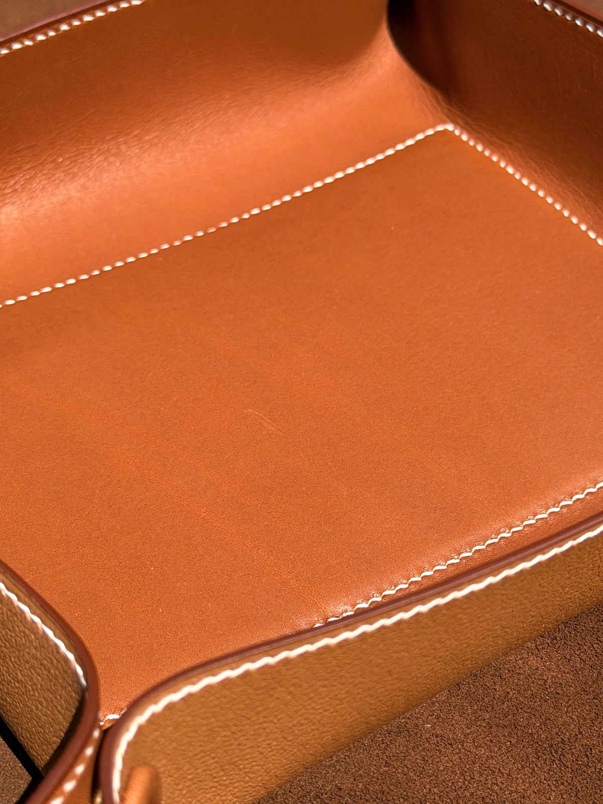 Vide Poche Hazelnut Barenia Leather with covered Snaps