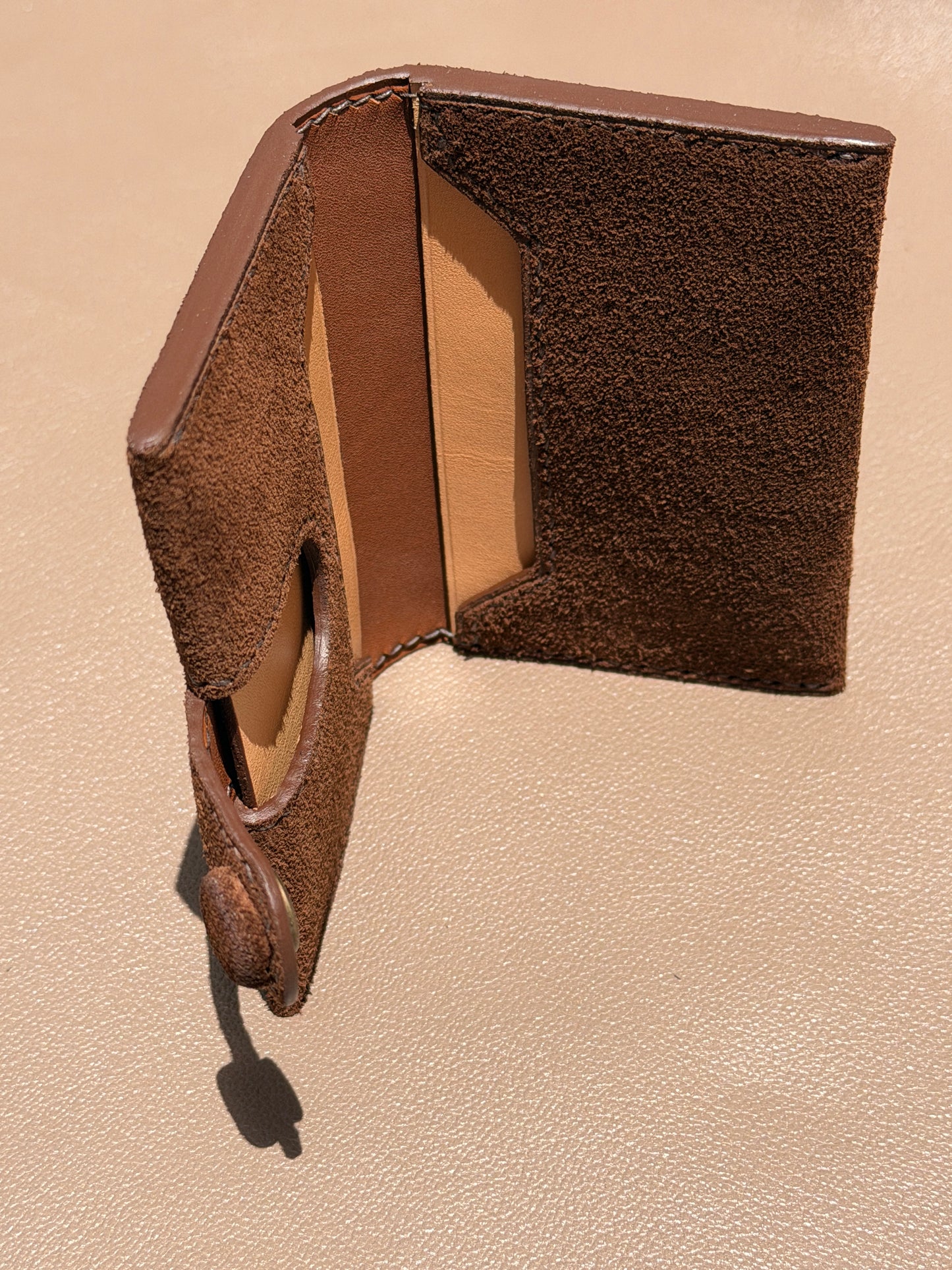 Bifold Cardholder Icare Suede Mocha